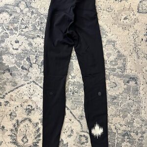 Lululemon Athletica Black Leggings with Logo wonder train - limited edition